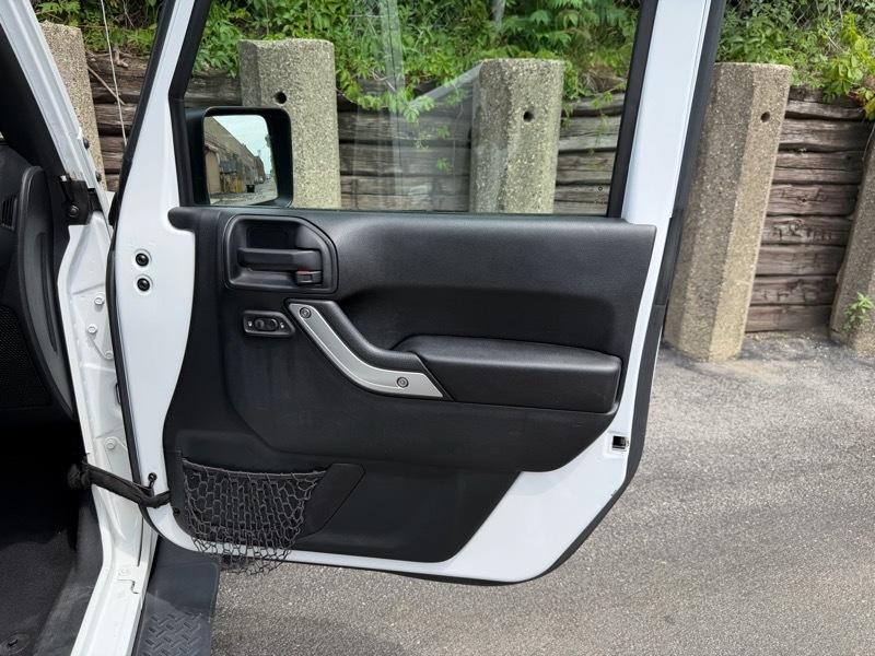Jeep Wrangler Unlimited Sahara 4WD 2016