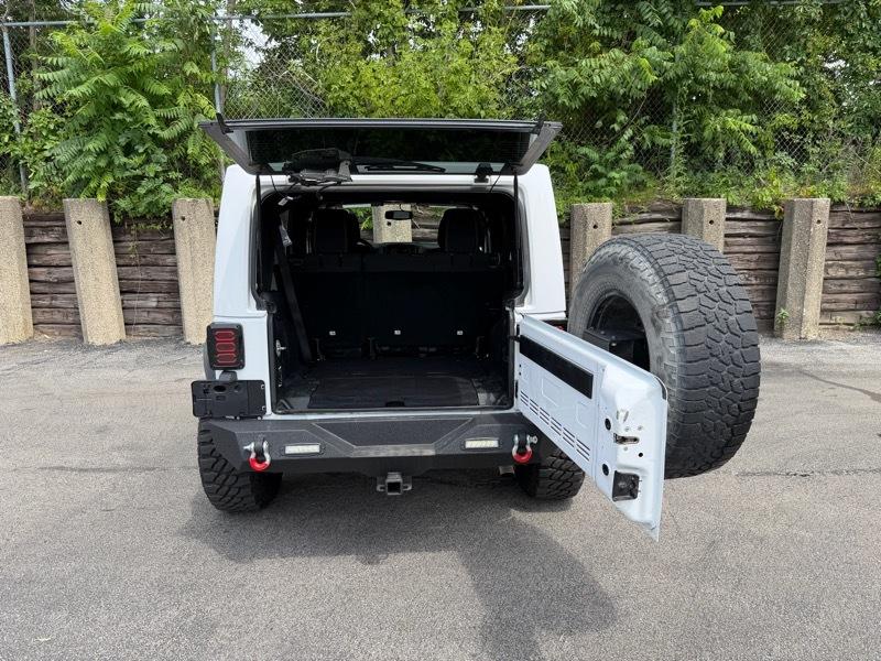 Jeep Wrangler Unlimited Sahara 4WD 2016