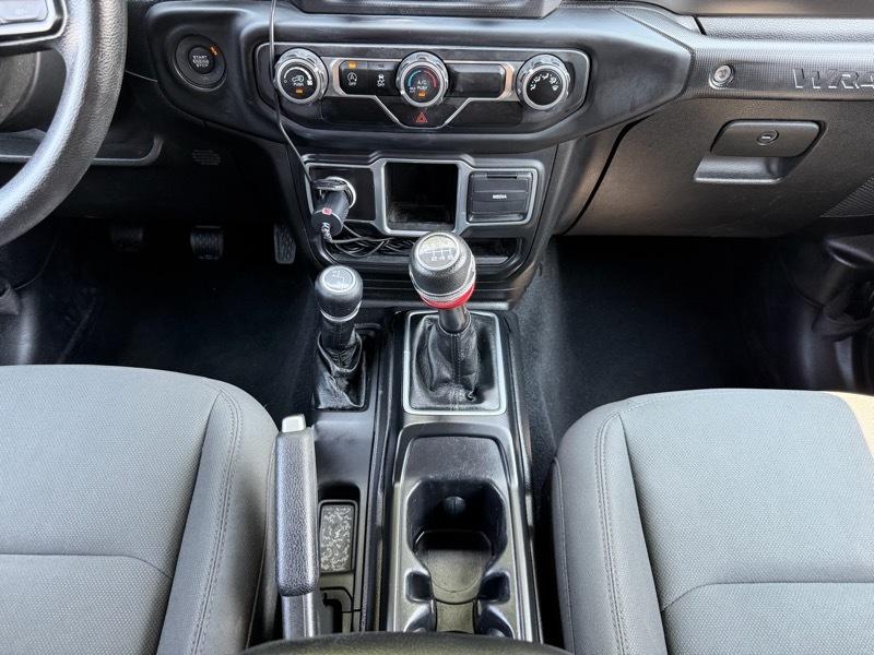 Jeep Wrangler Unlimited Sport 2018