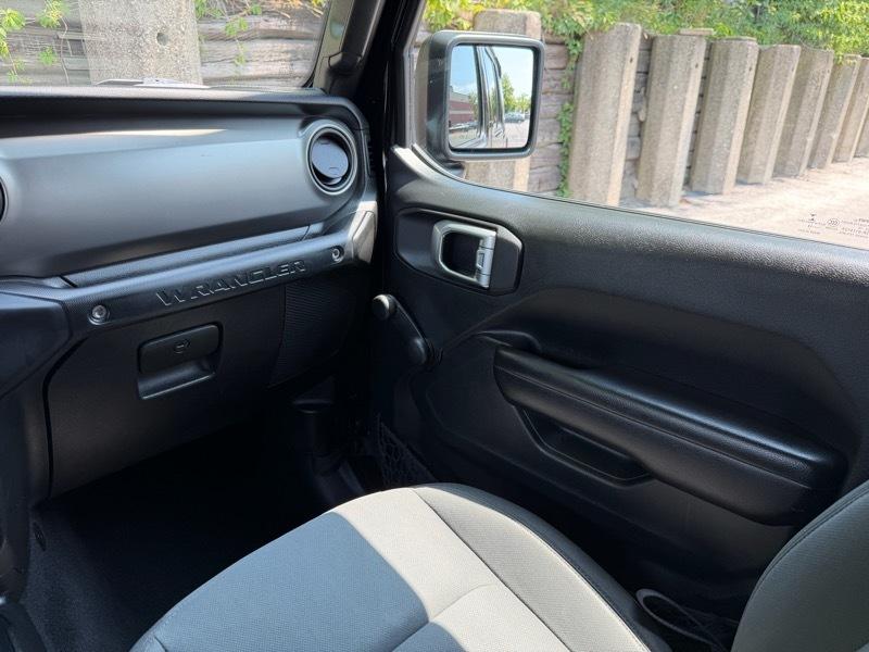 Jeep Wrangler Unlimited Sport 2018
