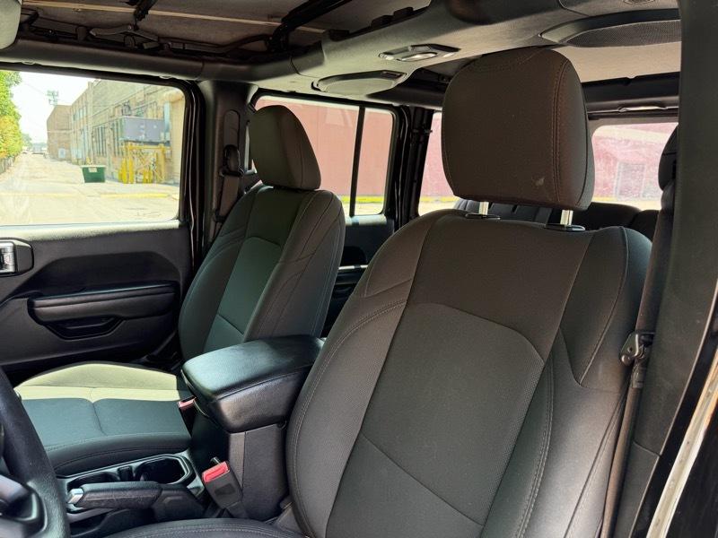 Jeep Wrangler Unlimited Sport 2018