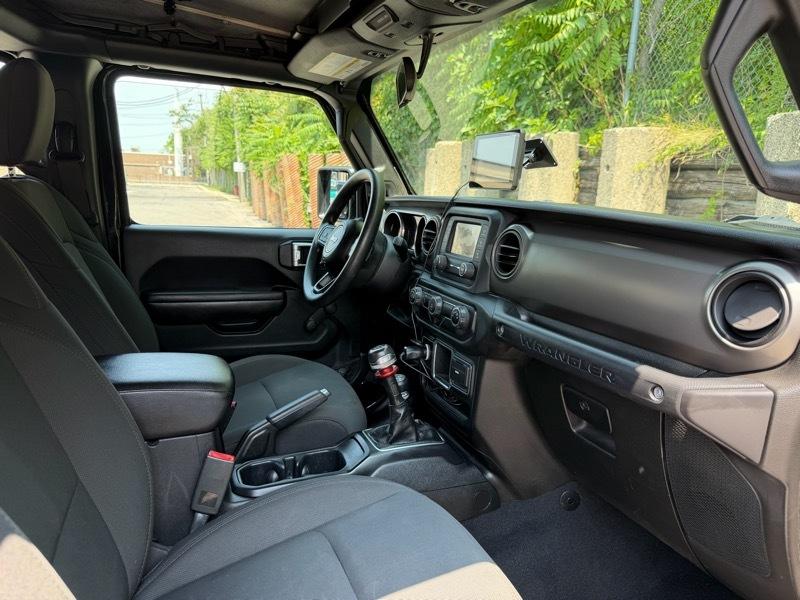 Jeep Wrangler Unlimited Sport 2018