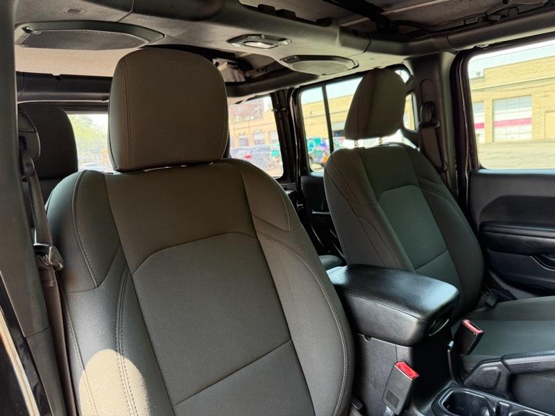 Jeep Wrangler Unlimited Sport 2018