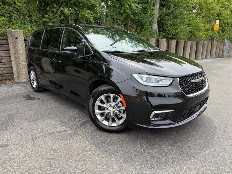 Chrysler Pacifica Limited 2026