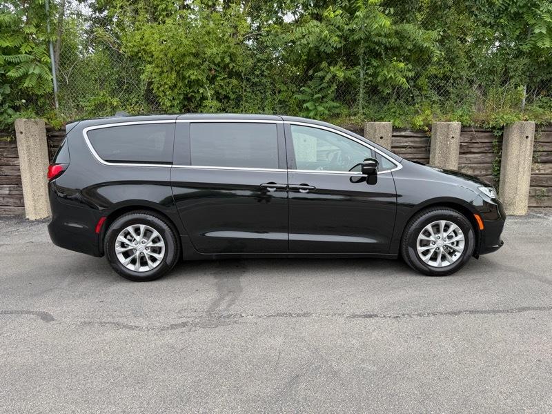 Chrysler Pacifica Limited 2026