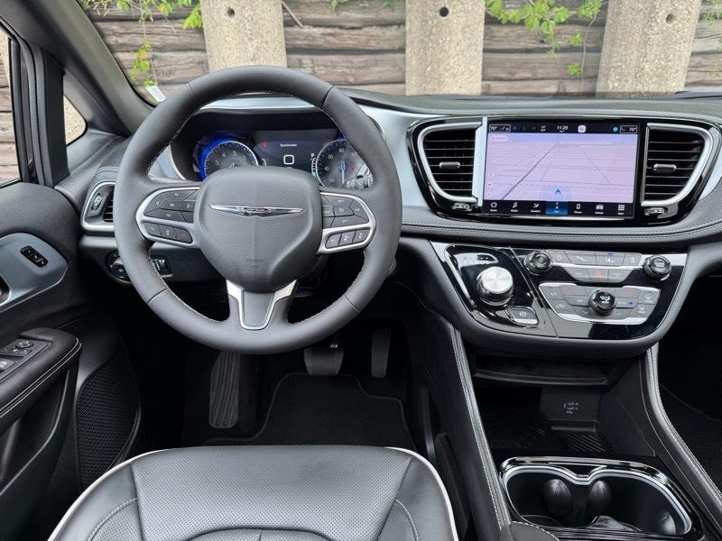 Chrysler Pacifica Limited 2026