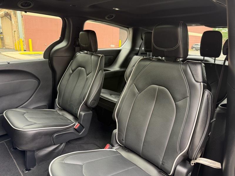 Chrysler Pacifica Limited 2026