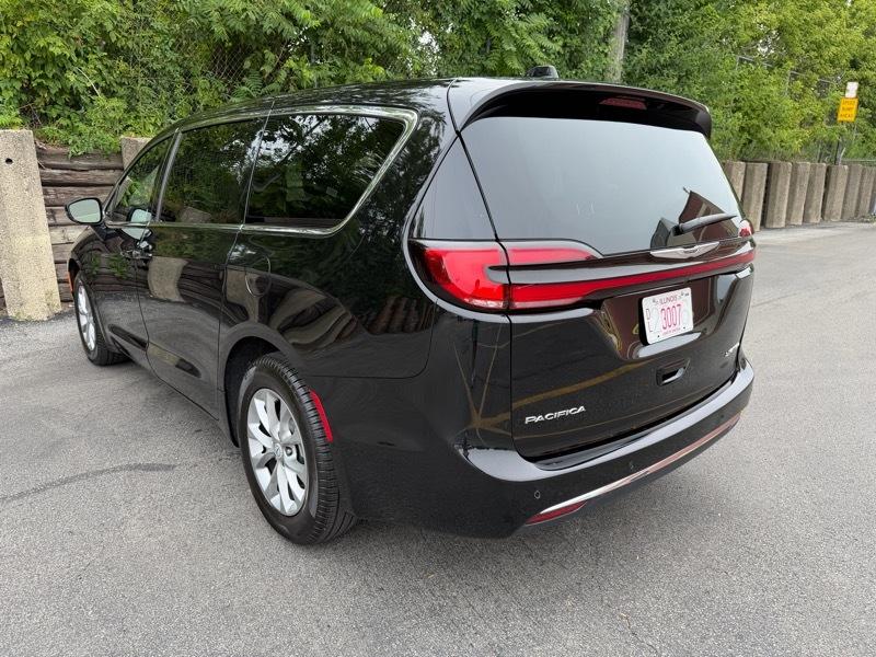 Chrysler Pacifica Limited 2026