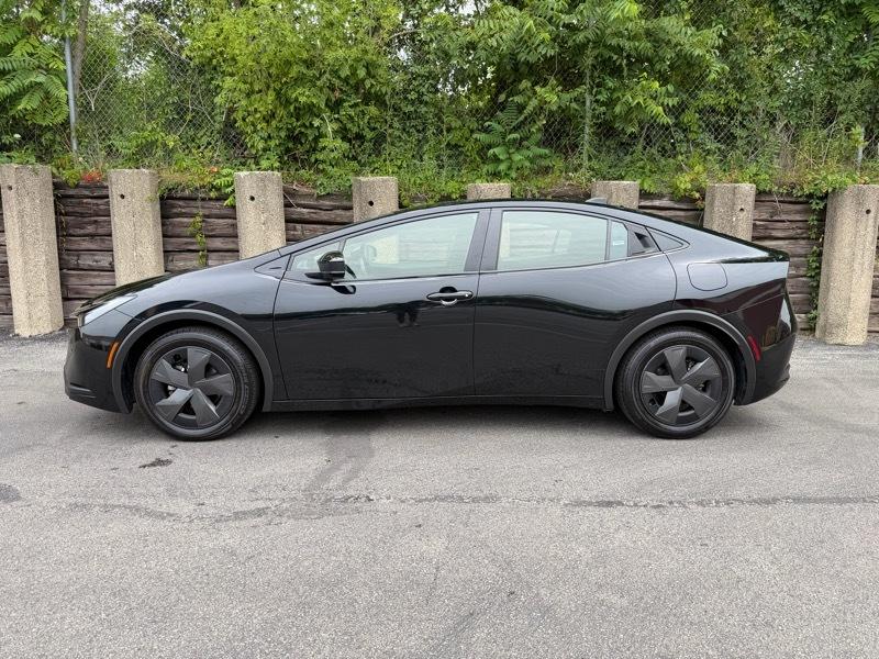 Toyota Prius LE 2025