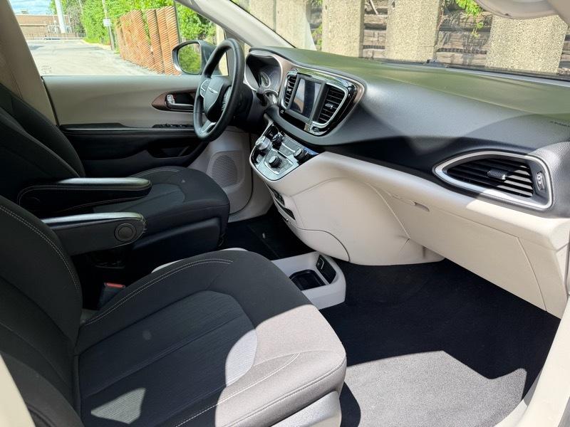 Chrysler Voyager L 2020