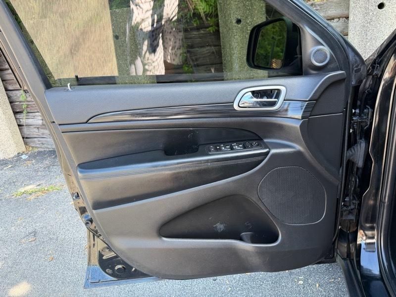 Jeep Grand Cherokee Laredo 4x2 2019