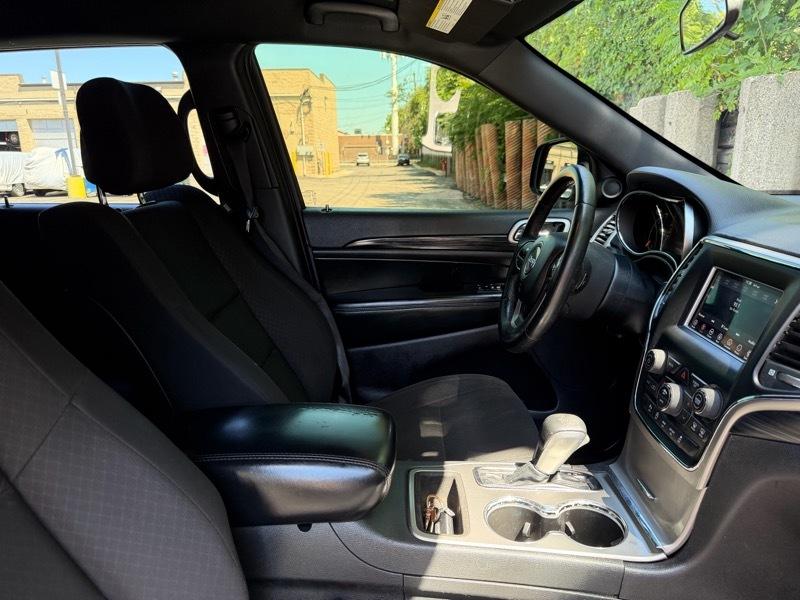 Jeep Grand Cherokee Laredo 4x2 2019
