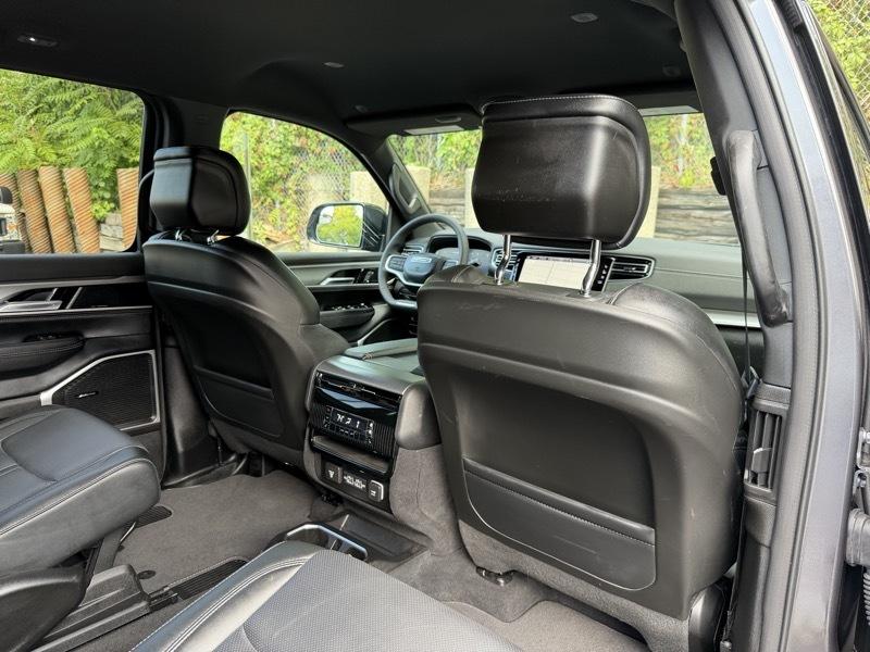Jeep Wagoneer  2026