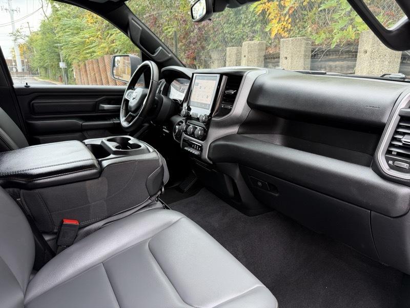 RAM 1500 Tradesman Quad Cab 4WD 2025