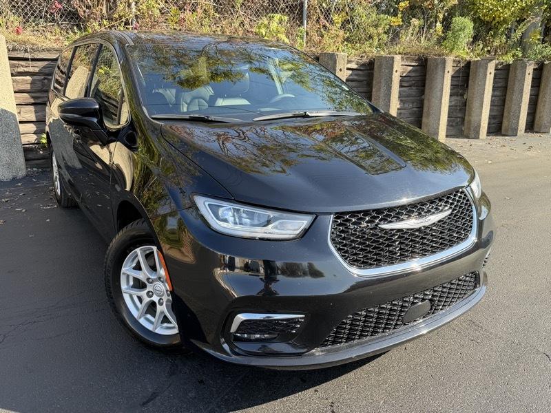 Chrysler Pacifica Select 2025