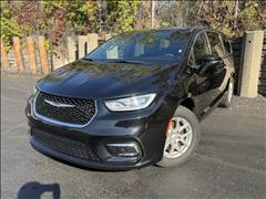 2025 Chrysler Pacifica 