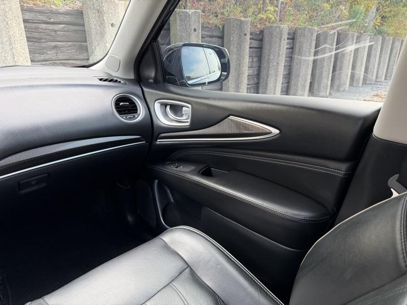 Infiniti QX60 LUXE AWD 2019
