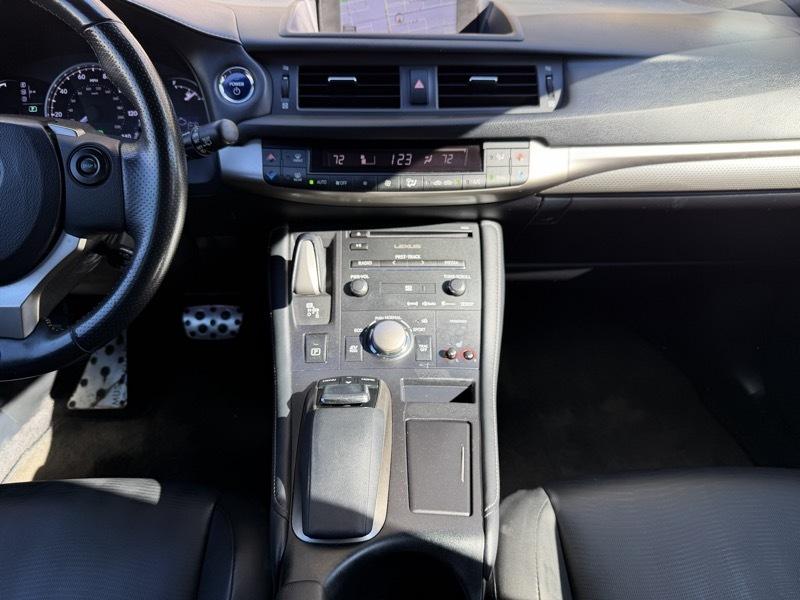 Lexus CT 200h Base 2015