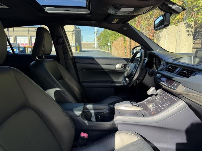 Lexus CT 200h Base 2015