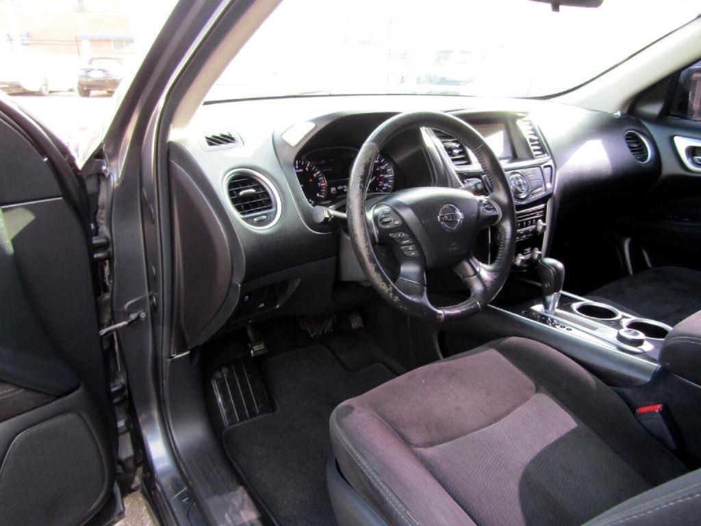 Nissan Pathfinder 4WD 4dr SV 2014
