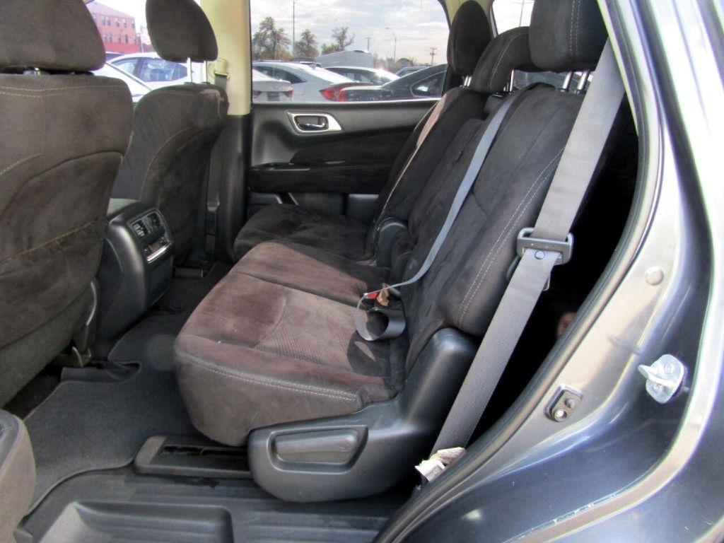 Nissan Pathfinder 4WD 4dr SV 2014
