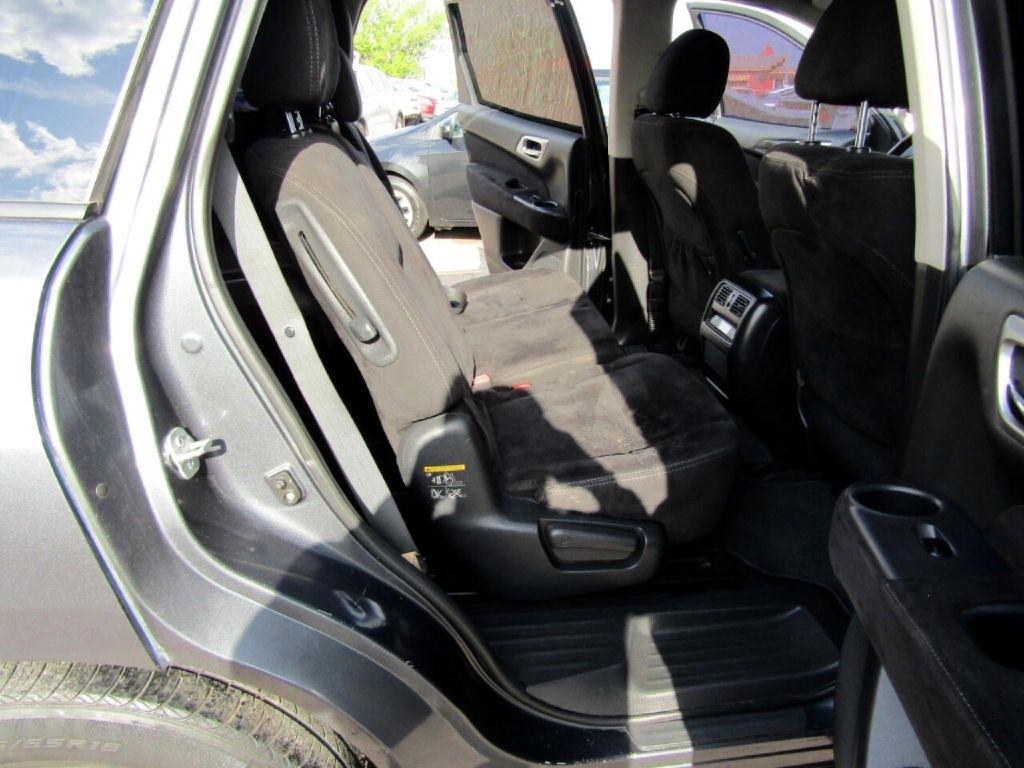 Nissan Pathfinder 4WD 4dr SV 2014