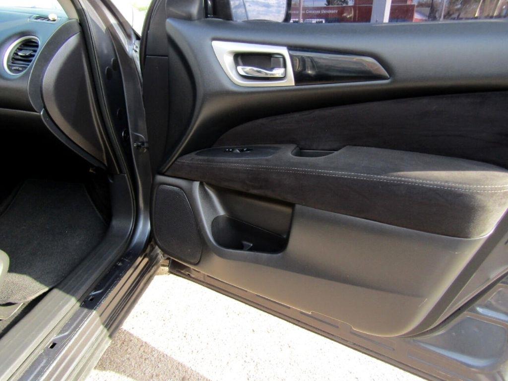 Nissan Pathfinder 4WD 4dr SV 2014