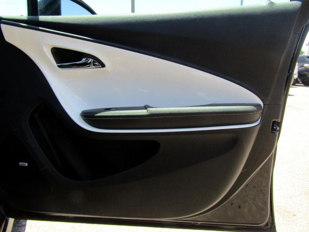 Chevrolet Volt  2012