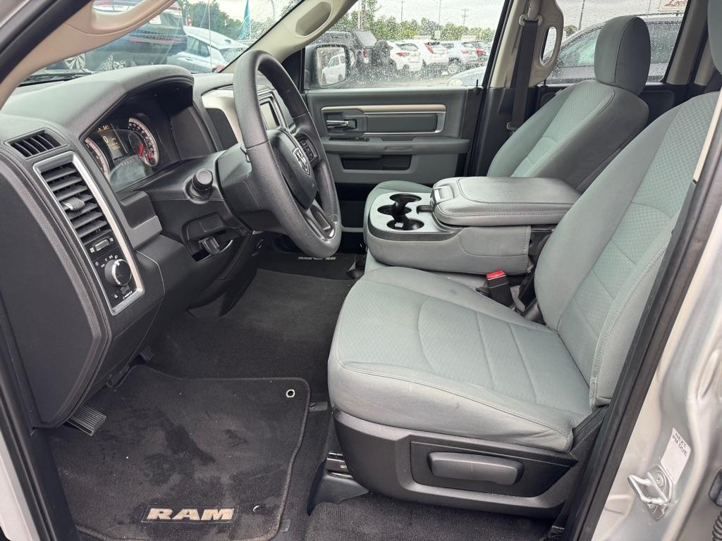 RAM 1500 SLT Quad Cab 2WD 2018