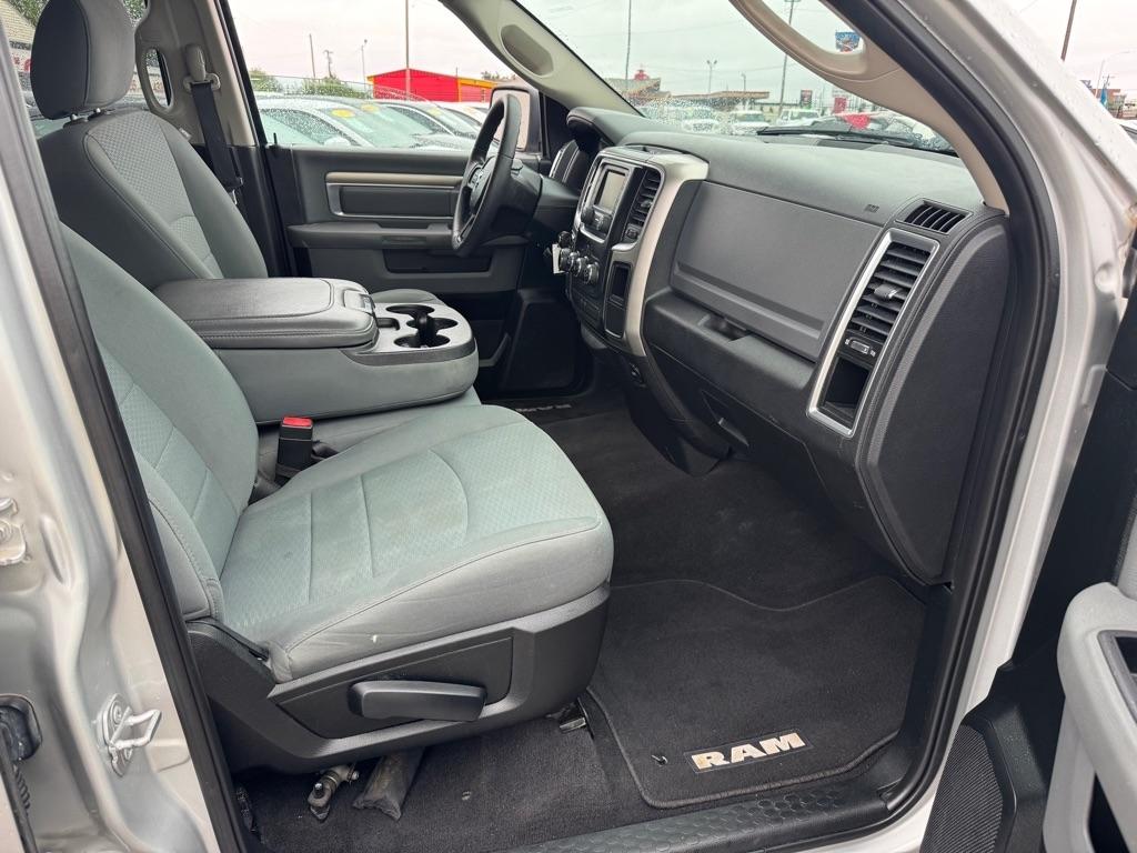 RAM 1500 SLT Quad Cab 2WD 2018