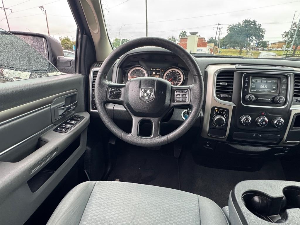 RAM 1500 SLT Quad Cab 2WD 2018