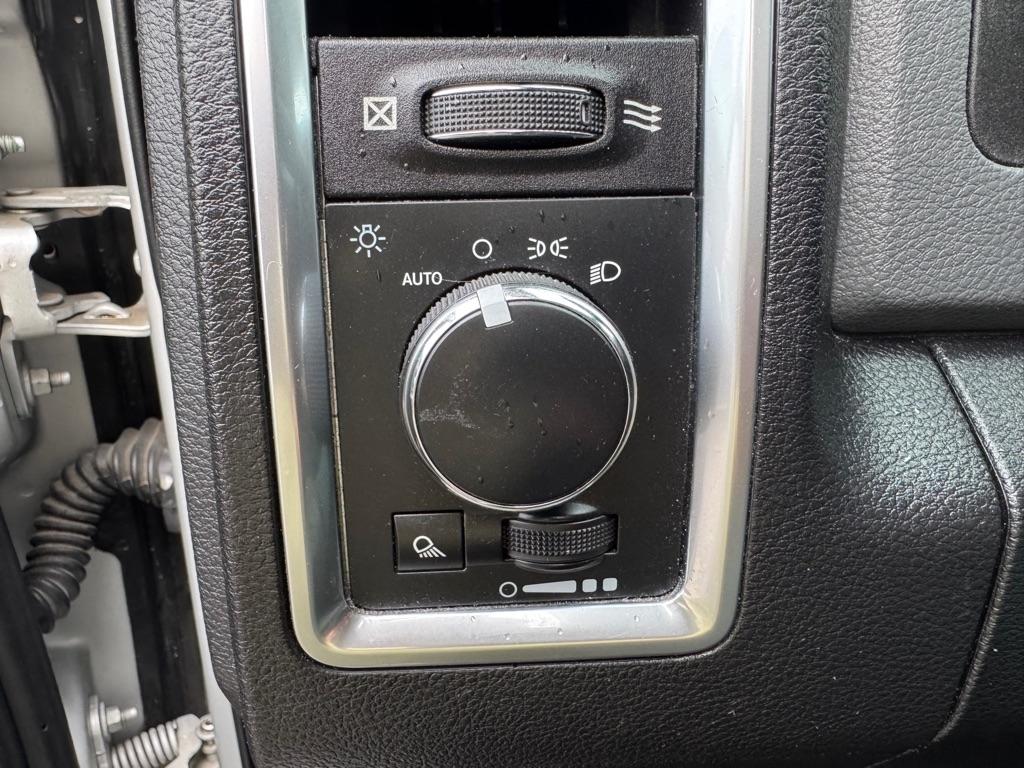 RAM 1500 SLT Quad Cab 2WD 2018