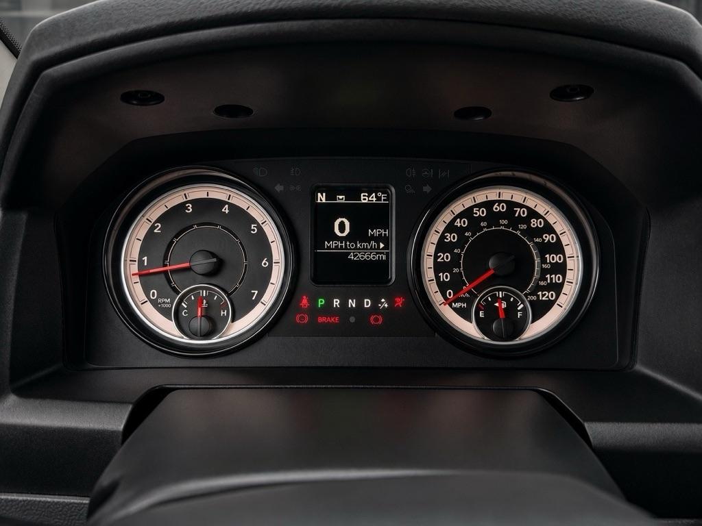 RAM 1500 SLT Quad Cab 2WD 2018