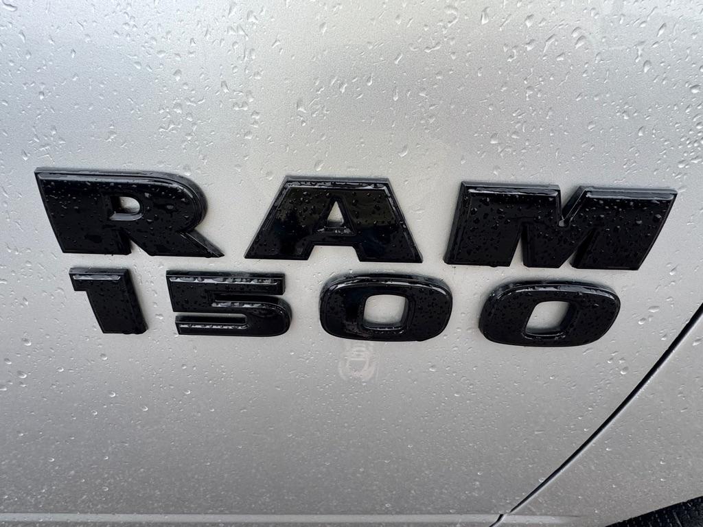 RAM 1500 SLT Quad Cab 2WD 2018