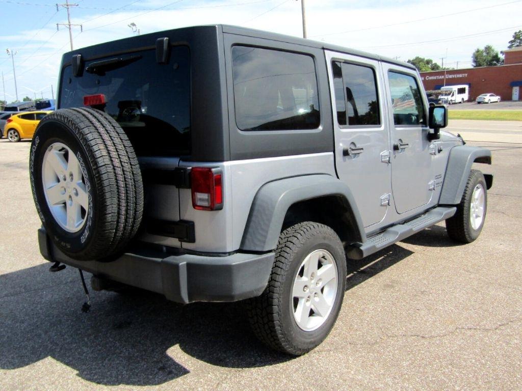 Jeep Wrangler Unlimited Sport 4WD 2017