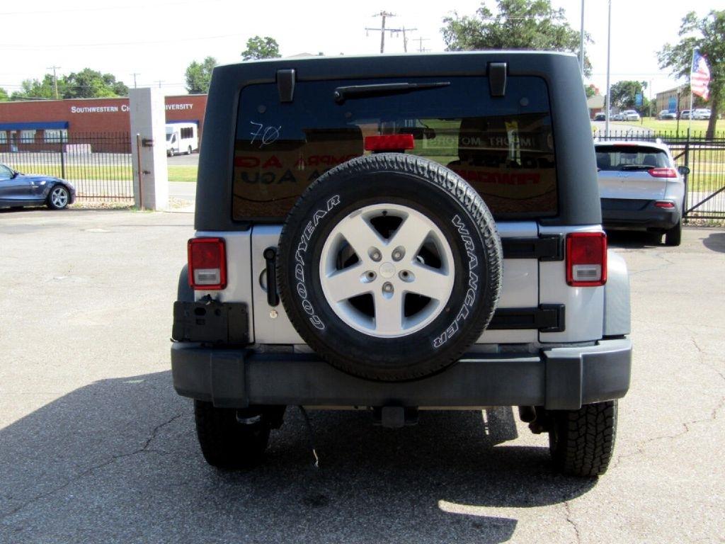 Jeep Wrangler Unlimited Sport 4WD 2017