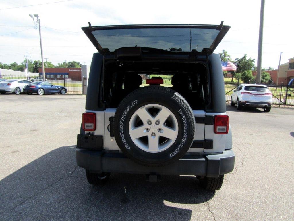 Jeep Wrangler Unlimited Sport 4WD 2017