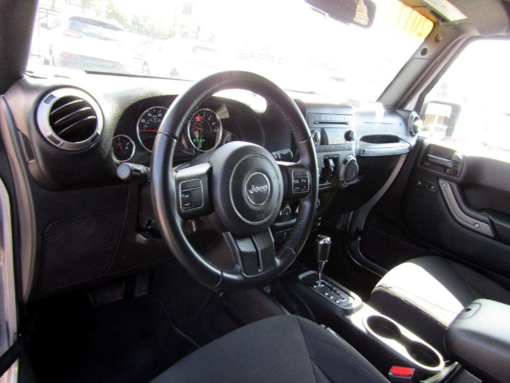 Jeep Wrangler Unlimited Sport 4WD 2017