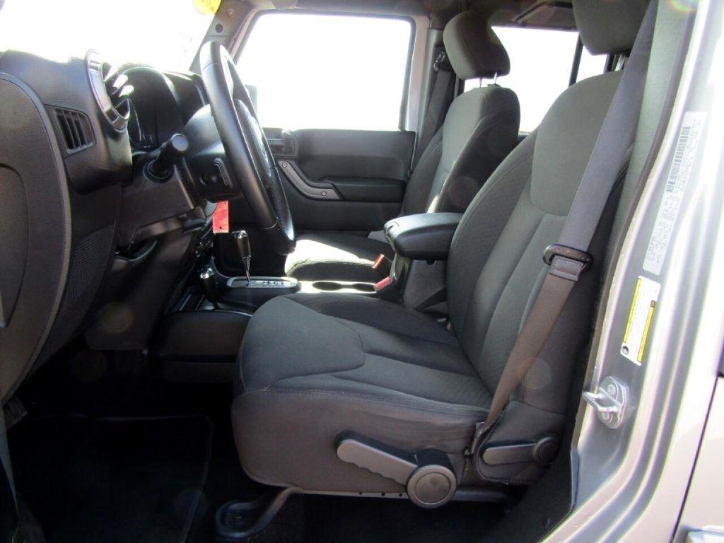 Jeep Wrangler Unlimited Sport 4WD 2017