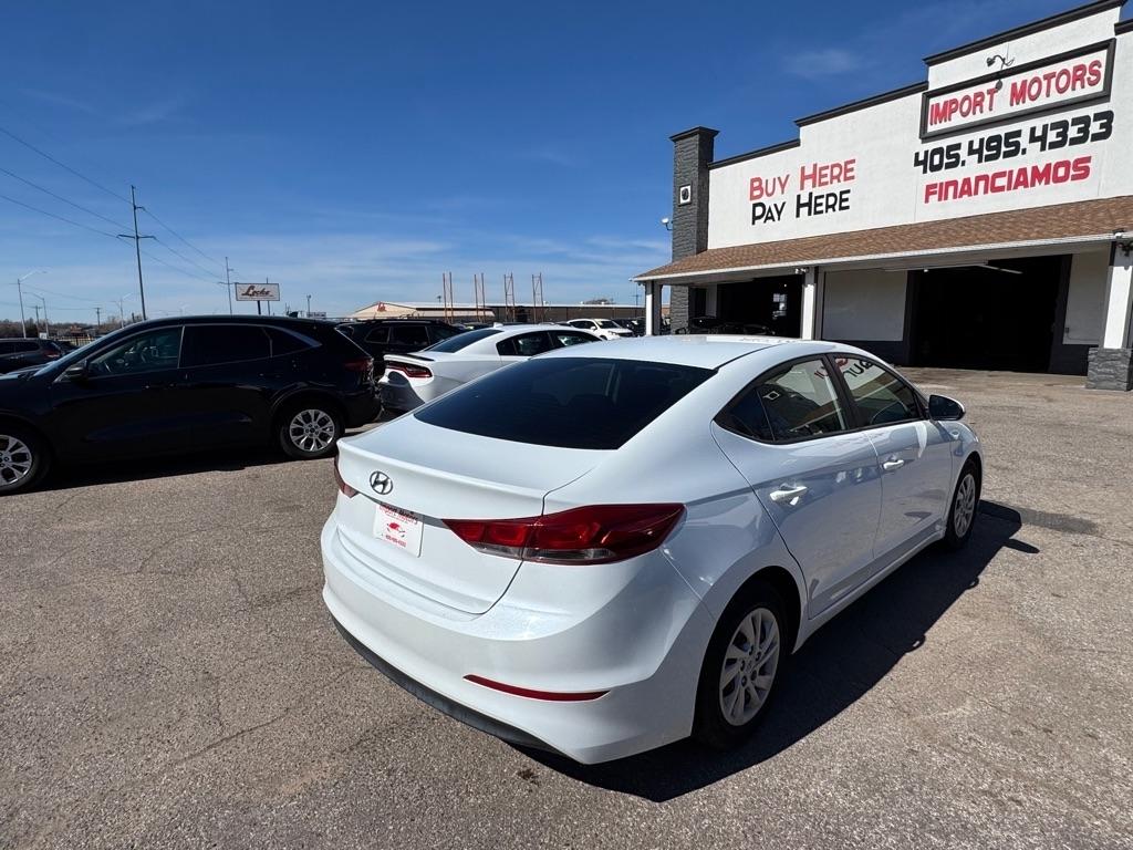 Hyundai Elantra SE 6AT 2018