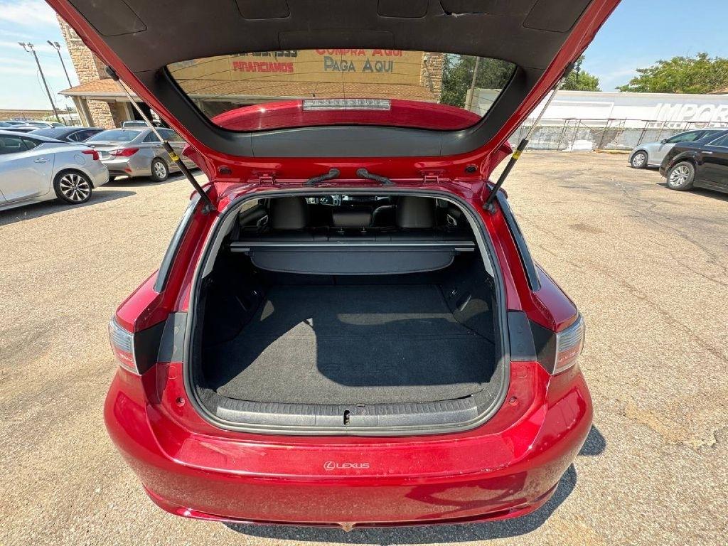 Lexus CT 200h Base 2012