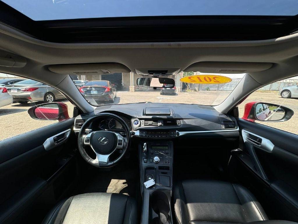 Lexus CT 200h Base 2012