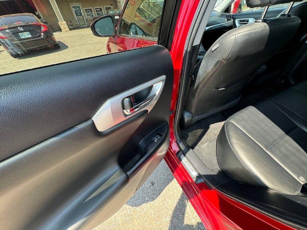 Lexus CT 200h Base 2012