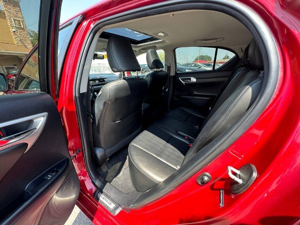 Lexus CT 200h Base 2012