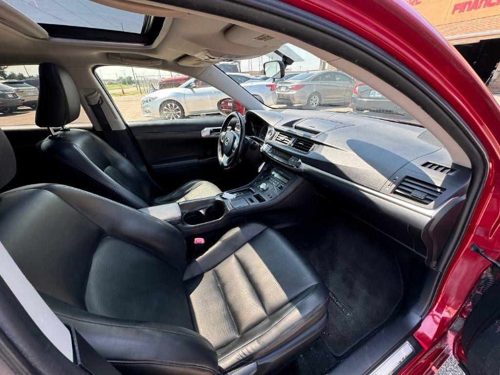 Lexus CT 200h Base 2012