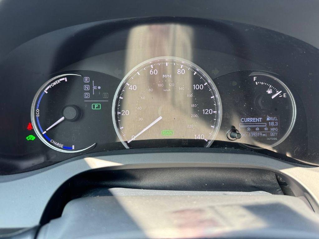 Lexus CT 200h Base 2012