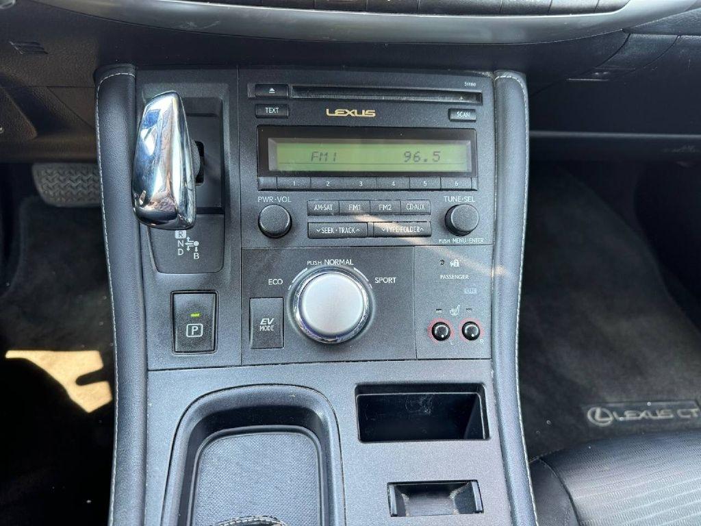 Lexus CT 200h Base 2012
