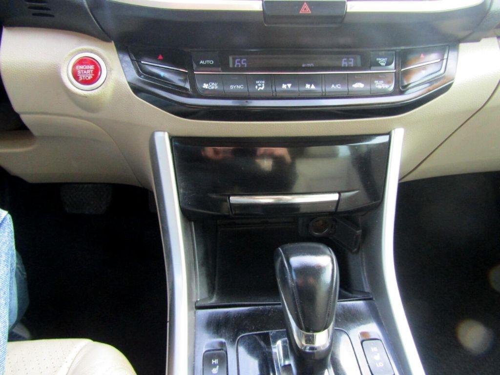 Honda Accord EX-L Sedan V6 6-Spd AT 2016