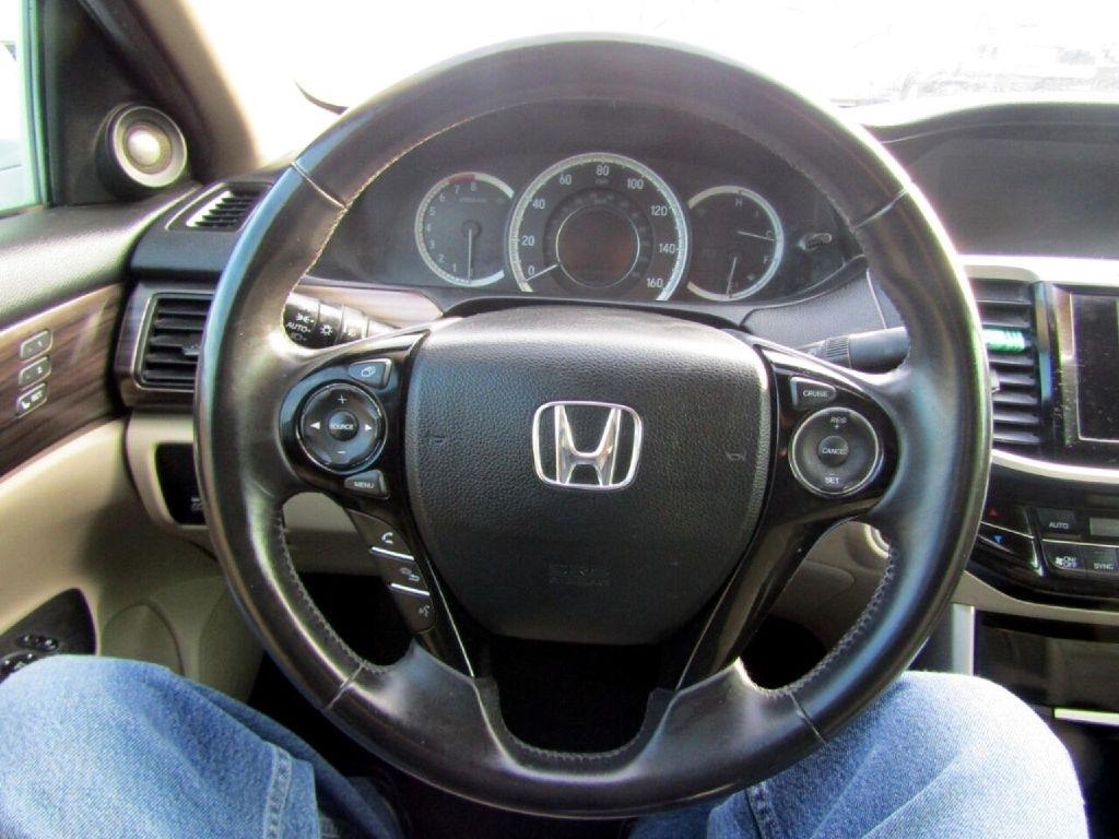 Honda Accord EX-L Sedan V6 6-Spd AT 2016