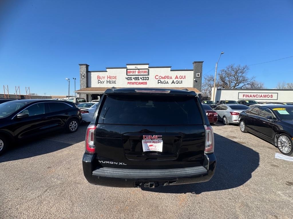 GMC Yukon XL SLT 1/2 Ton 4WD 2015